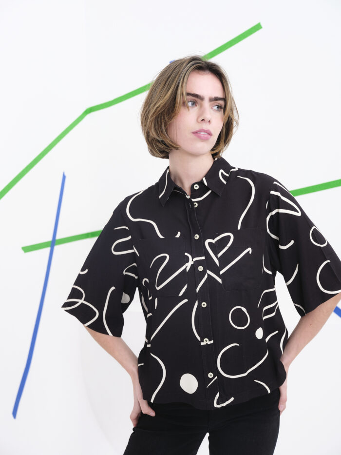 Camisa Haneke Negro Lineal