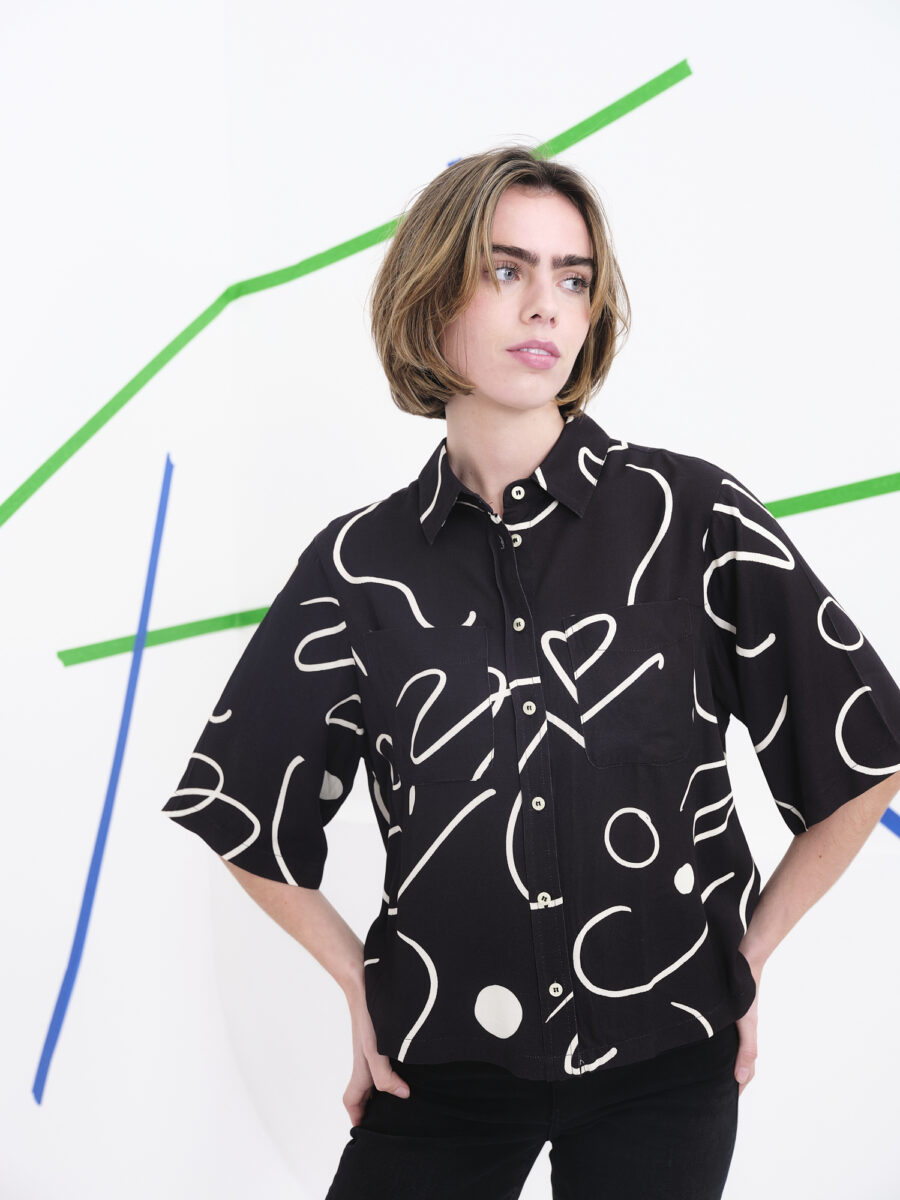 Camisa Haneke Negro Lineal